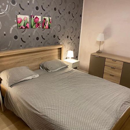 Ferienwohnung Igi Red Flat With Free Private Parking Cluj-Napoca Exterior foto
