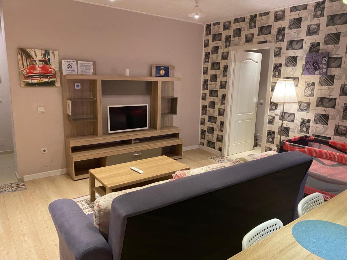 Ferienwohnung Igi Red Flat With Free Private Parking Cluj-Napoca Exterior foto