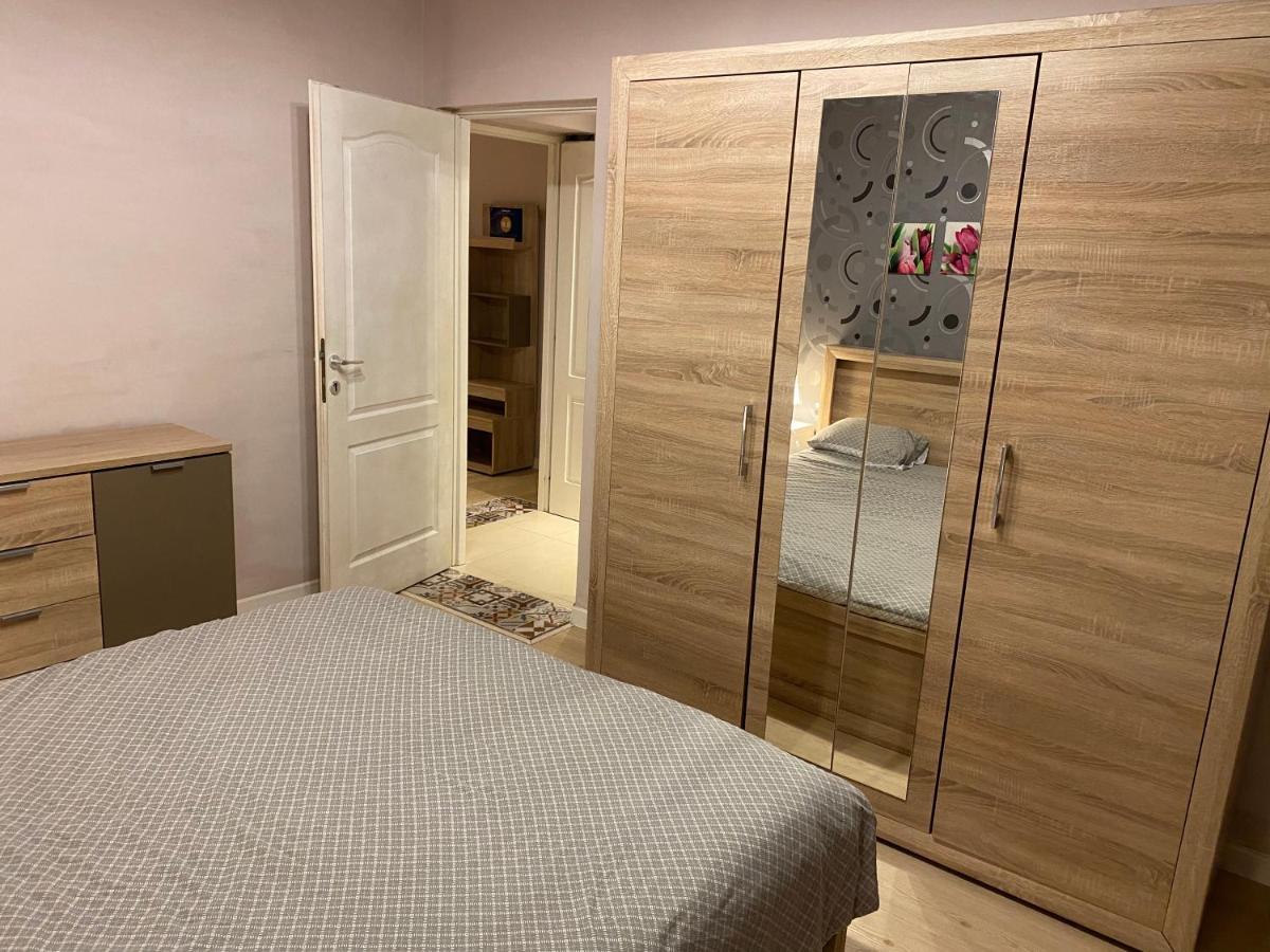 Ferienwohnung Igi Red Flat With Free Private Parking Cluj-Napoca Exterior foto