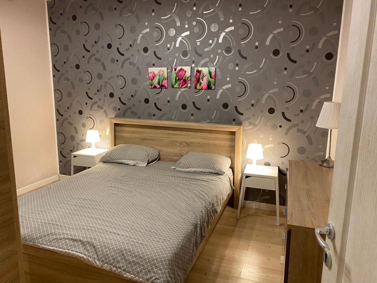 Ferienwohnung Igi Red Flat With Free Private Parking Cluj-Napoca Exterior foto